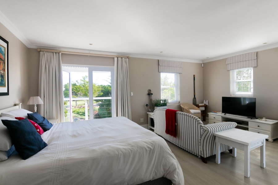 6 Bedroom Property for Sale in Thesen Islands Western Cape